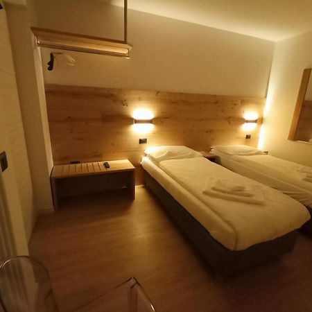 Appartamento Cima Brenta San Lorenzo Dorsino Eksteriør billede